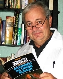 Profº Pierluigi Piazzi Formado em Química e Física Ex-professor de cursinhos preparatórios