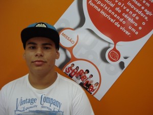João Vitor já consegue manter a concentração na hora dos estudos