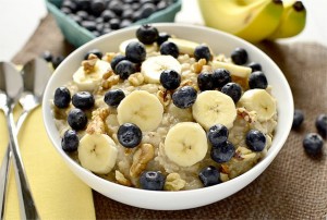 Blueberry-Banana-Nut-Oatmeal-02_miniBrain Food - cafe da manha para turbinar o cerebro
