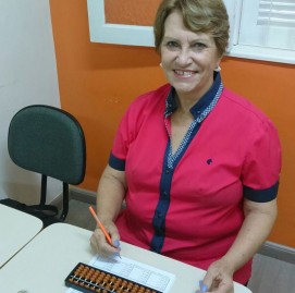 Soeni faz exercícios para o cérebro em São José dos Campos (SP)