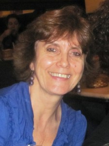 Eva Bettine é Gerontóloga e pesquisadora em ritmos biológicos, ciclo vigília/sono