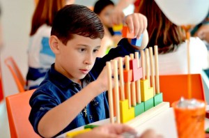 Olá. Boa tarde. Minha filha de 5 anos, Juliana, está tendo problemas de concentração na escola. Dispersa muito. Acha que seria bom pra ela o Supera? - Supera - Estimulação Cognitiva