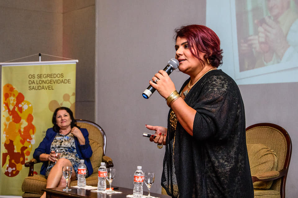Dra. Roberta França fala com bom humor sobre envelhecimento saudável - Supera - Estimulação Cognitiva