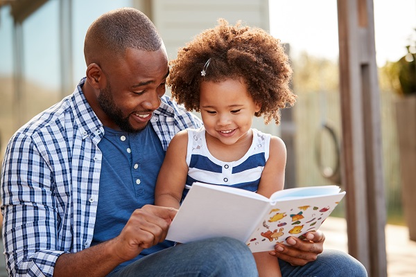 Dia Internacional do livro: O que acontece no seu cérebro quando você lê todos os dias? - Supera - Estimulação Cognitiva