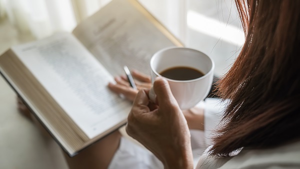 Dia da leitura: como ler um livro estimula o seu cérebro - Supera - Estimulação Cognitiva