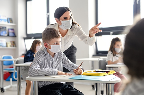Volta às aulas presenciais: como ajudar as crianças a recuperar o interesse pela escola - Supera - Estimulação Cognitiva