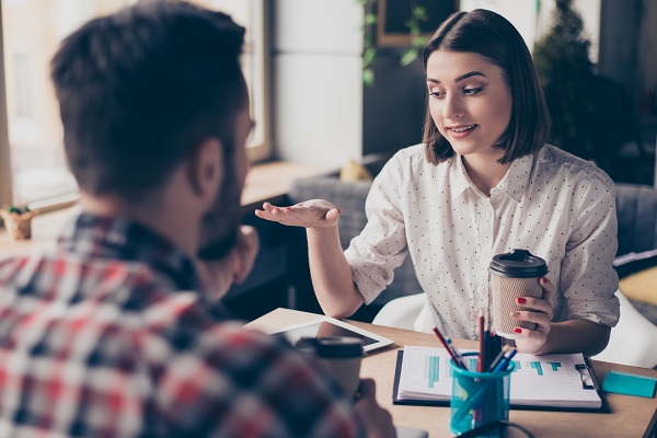 5 hábitos que podem melhorar suas conversas (e relações) - Supera - Estimulação Cognitiva