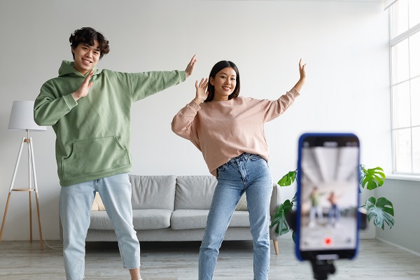 Como dan&ccedil;ar no Tik Tok pode ajudar o seu c&eacute;rebro - Supera - Estimula&ccedil;&atilde;o Cognitiva