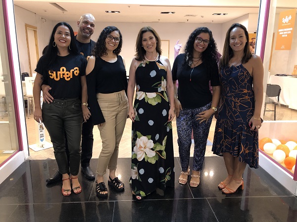 Amor de mãe e o cérebro: Supera e Beth Goulart homenageiam mães no Américas Shopping (RJ)