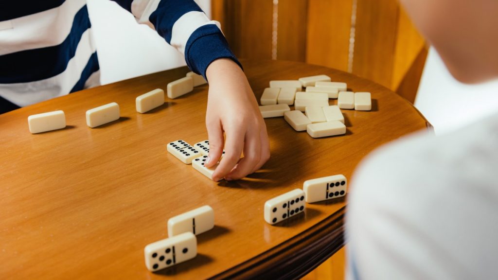 Como incluir jogos matemáticos na rotina de estudo? - Supera - Estimulação Cognitiva