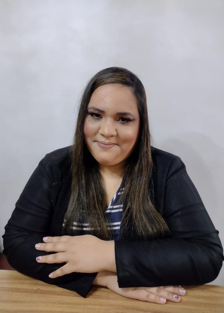 Thais Bento é gerontóloga da Usp e acompanha Pesquisas sobre a Doença de Alzheimer