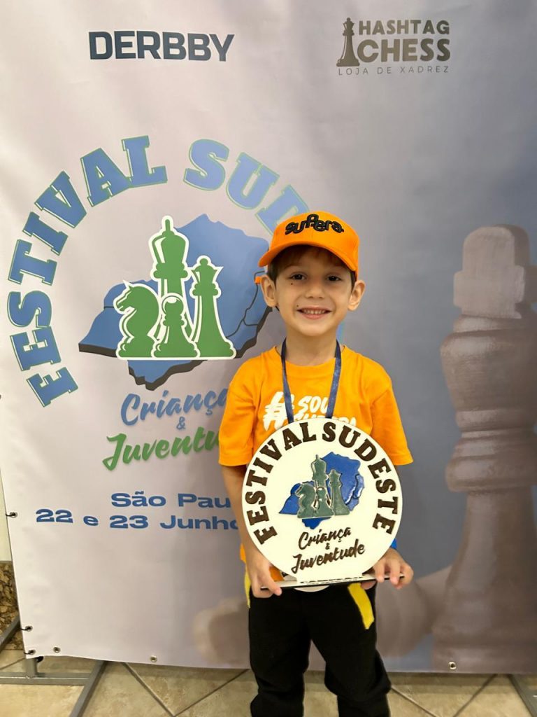 Santista de 6 anos, campeão paulista de xadrez, estará no estande do Método Supera no Brain Congress 2024 - Supera - Estimulação Cognitiva