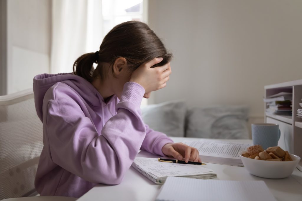 Das telas para a vida real: verdades sobre ansiedade infanto-juvenil - Supera - Estimulação Cognitiva